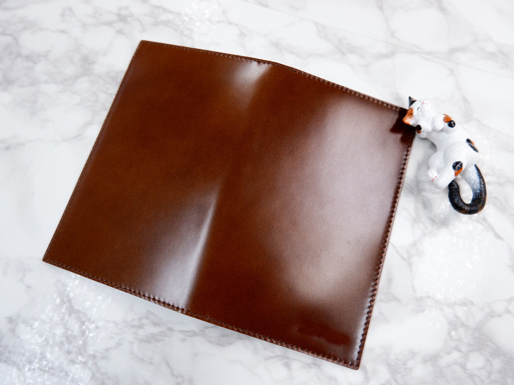 2代目は、コードバンの手帳カバー 93