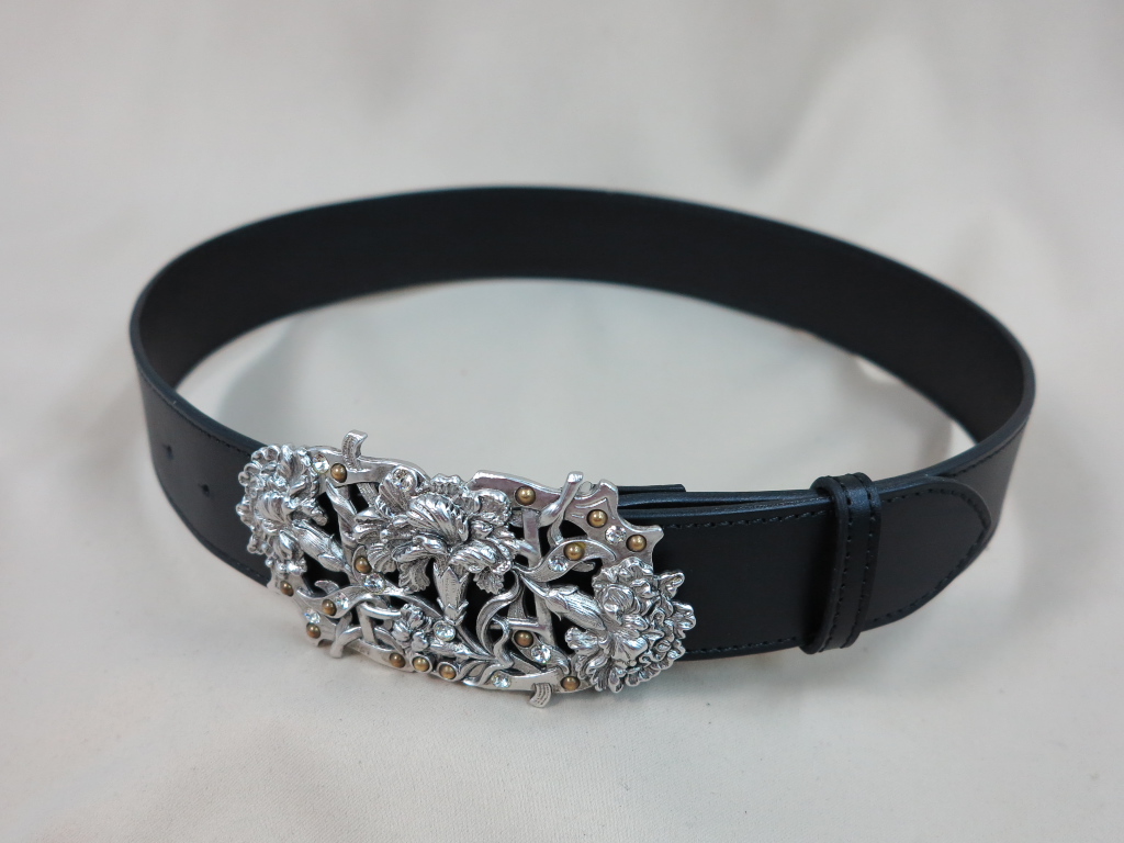 ベルトの革の取り換え　93