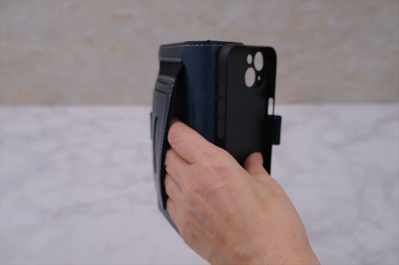 二代目の二つ折りiPhoneケース　2304N