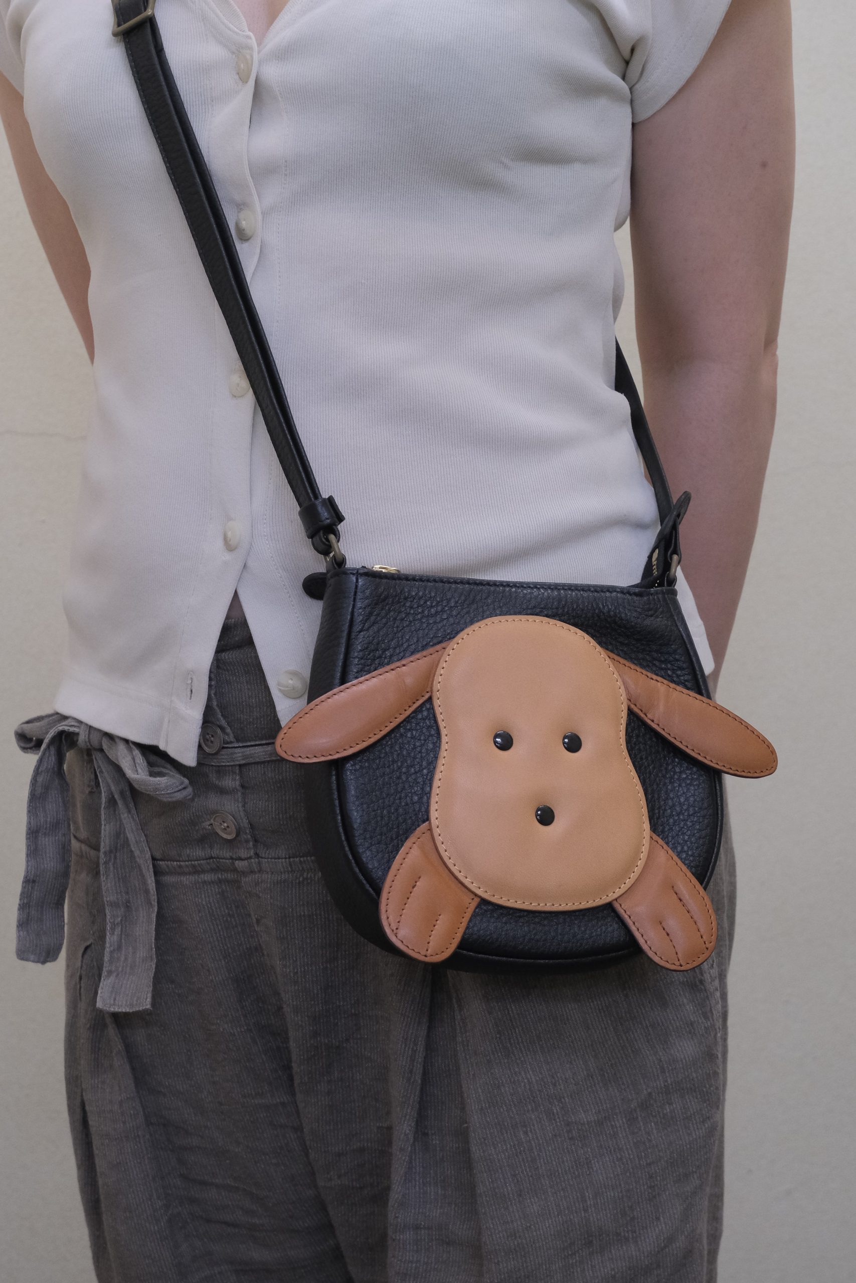 かわいいワンちゃんのショルダーバッグ